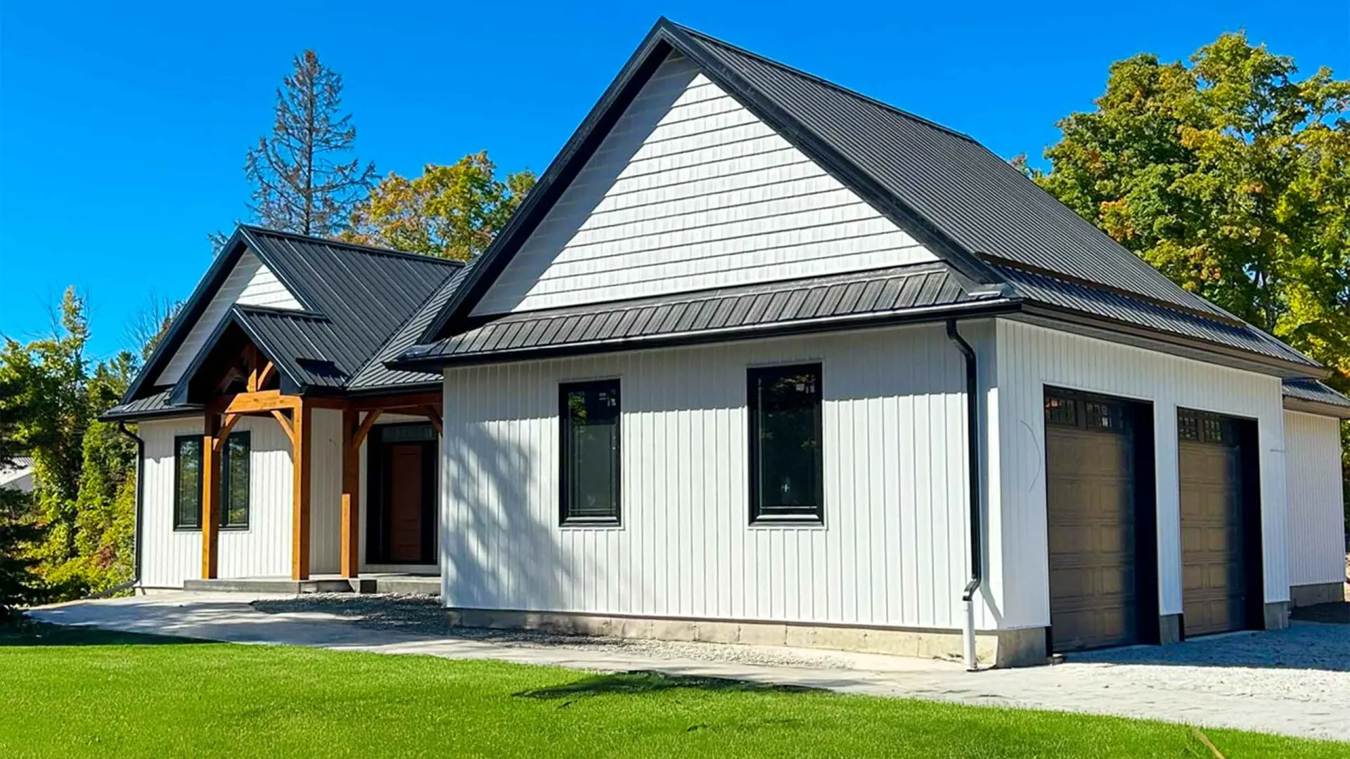 Professional siding and exterior renovation on Peterborough home by Bullarco